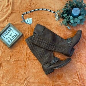 Boots super super cute